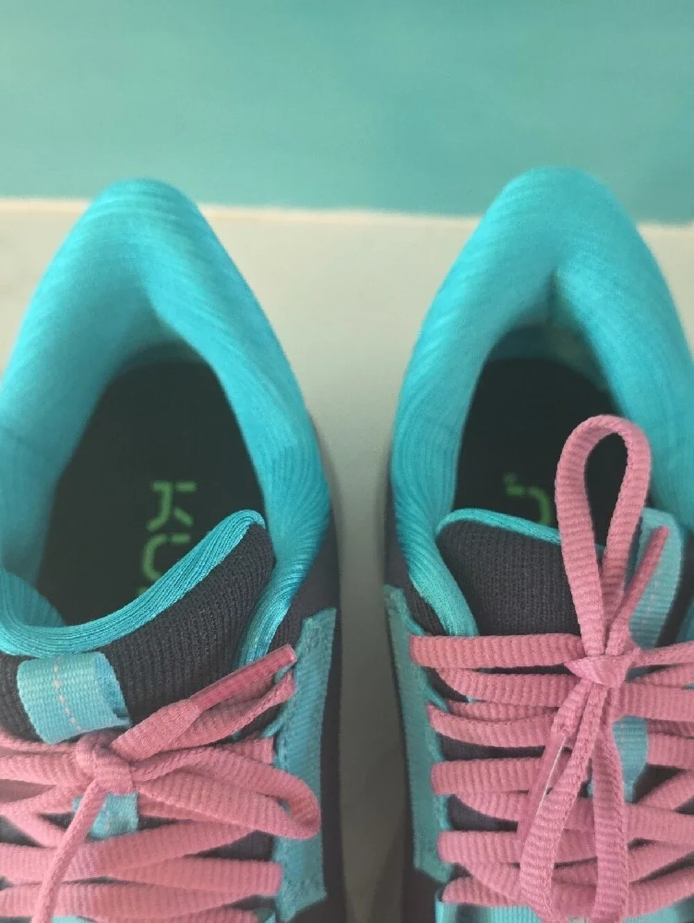 KURU Women’s Atom 2 Size 6M